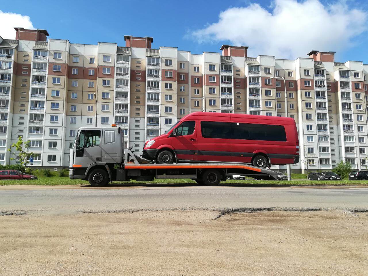 Эвакуатор для микроавтобуса в Минске
