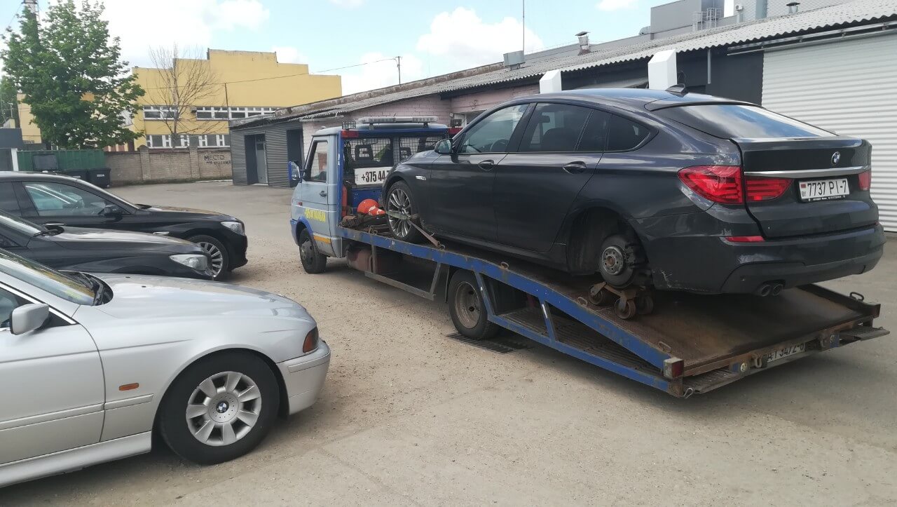 Эвакуация легкового автомобиля к месту ремонта